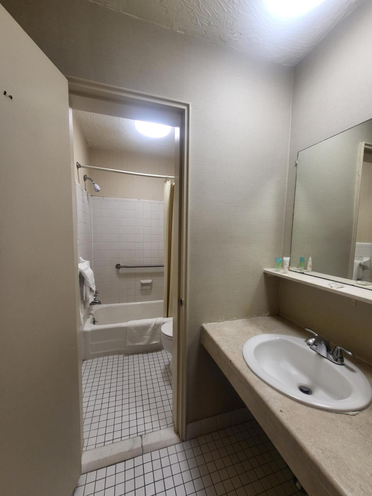 Roosevelt Inn At Roosevelt Blvd, Philadelphia, Pa Экстерьер фото